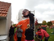 Převlékáme čarodějnici za Obří Halloweenskou mrkvodýni